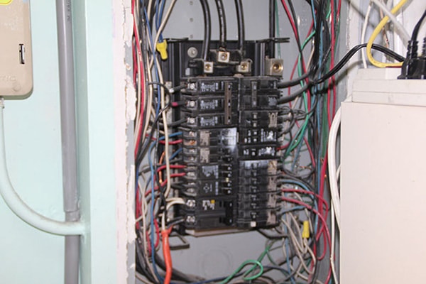 Tampa electrical panel thermal imaging inspection — circuit breaker hot spot detected by FLIR camera